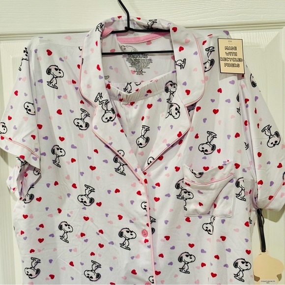 Peanuts Snoopy Hearts Women’s Pajama Set Size Large Love Gift NEW With Tags - Picture 2 of 11